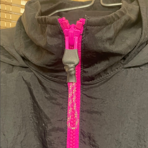 Nike Black and Pink Set (Windbreaker & Pantsuit) - Picture 6 of 11